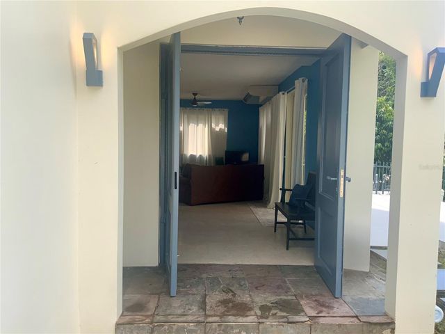 A 31-A. SUNSET HILLS, Guaynabo, PR 00971