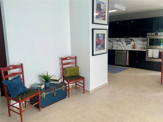 A 31-A. SUNSET HILLS, Guaynabo, PR 00971