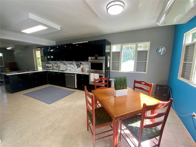 A 31-A. SUNSET HILLS, Guaynabo, PR 00971