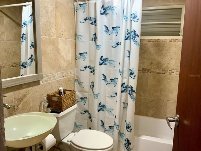 A 31-A. SUNSET HILLS, Guaynabo, PR 00971