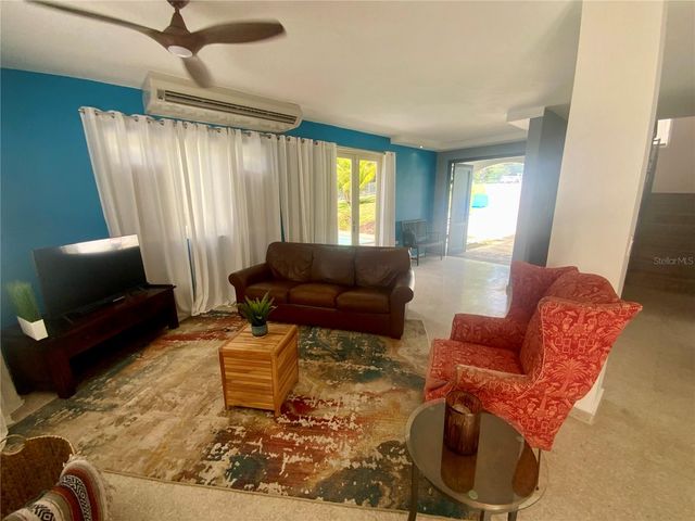 A 31-A. SUNSET HILLS, Guaynabo, PR 00971