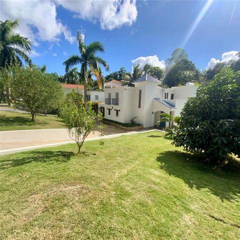 A 31-A. SUNSET HILLS, Guaynabo, PR 00971