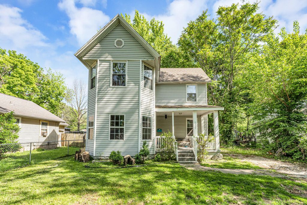 1117 West Lynn Street, Springfield, MO 65802