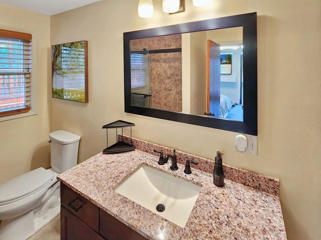 2 Parker Ter, Freetown, MA 02717