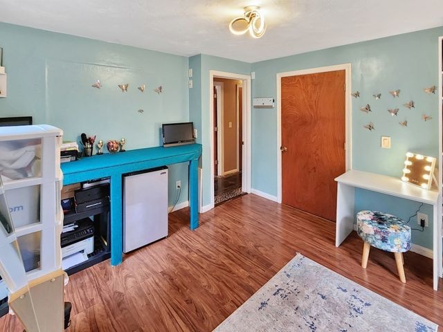 2 Parker Ter, Freetown, MA 02717