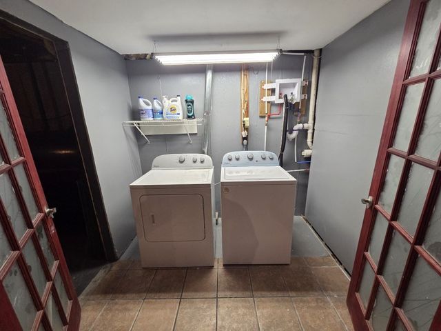 2 Parker Ter, Freetown, MA 02717