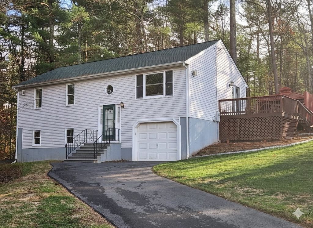 2 Parker Ter, Freetown, MA 02717
