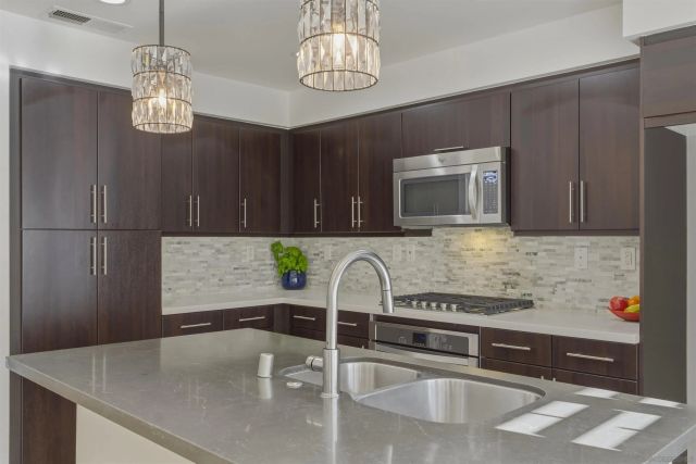 1634 Fairlead Avenue, Carlsbad, CA 92011