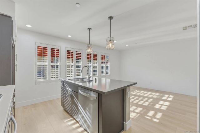 1634 Fairlead Avenue, Carlsbad, CA 92011