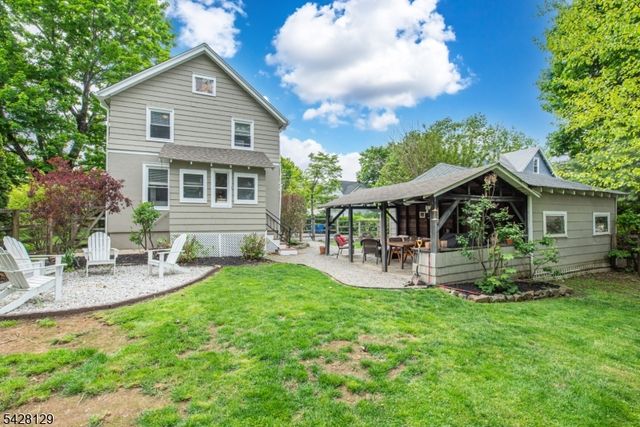 6 Maple St, Bernardsville Boro, NJ 07924