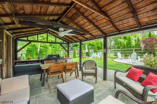 6 Maple St, Bernardsville Boro, NJ 07924
