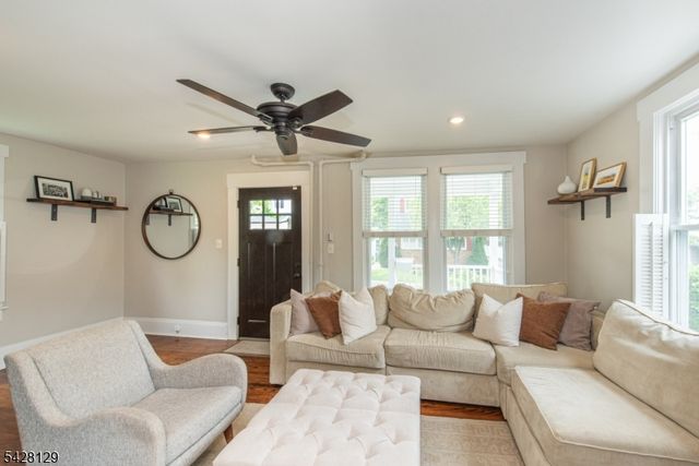 6 Maple St, Bernardsville Boro, NJ 07924