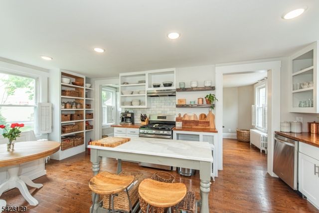 6 Maple St, Bernardsville Boro, NJ 07924