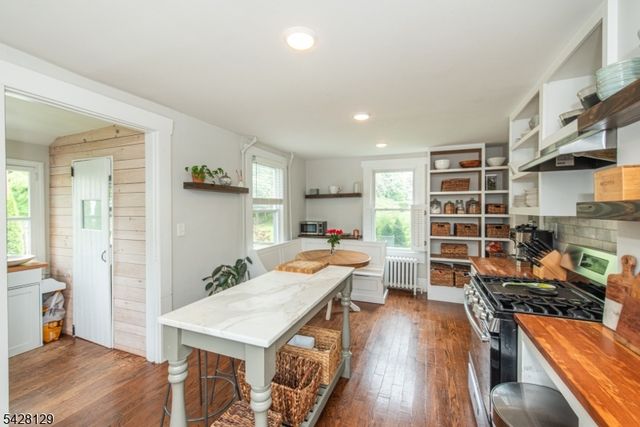 6 Maple St, Bernardsville Boro, NJ 07924