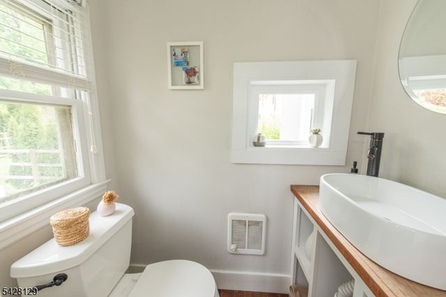6 Maple St, Bernardsville Boro, NJ 07924