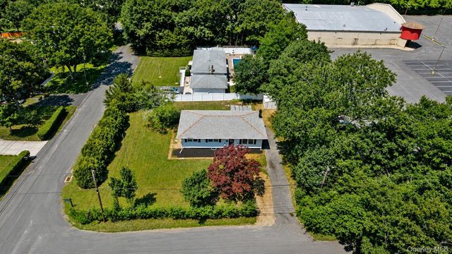 3 Park Avenue, Medford, NY 11763