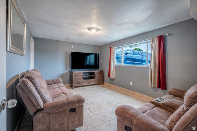 5481 W HEATH AVE, Kearns, UT 84118