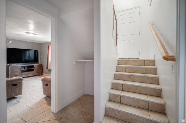 5481 W HEATH AVE, Kearns, UT 84118