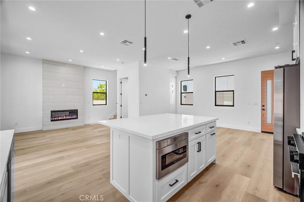 Image 14 of property listing at 14810 Eastwood Avenue, Lawndale, CA 90260