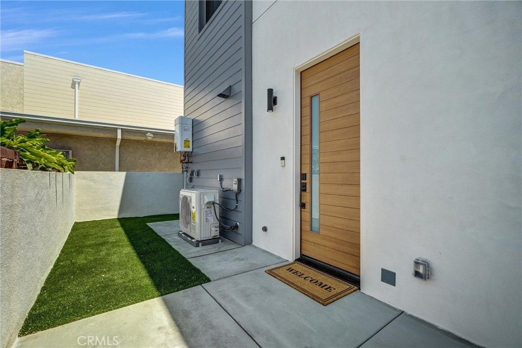 Image 34 of property listing at 14810 Eastwood Avenue, Lawndale, CA 90260