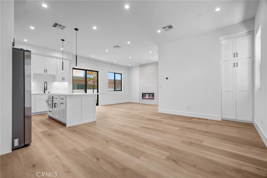 Image 8 of property listing at 14810 Eastwood Avenue, Lawndale, CA 90260