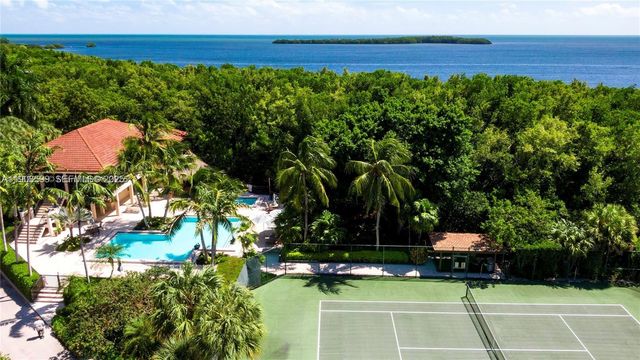 5863 Paradise Point Drive, Palmetto Bay, FL 33157