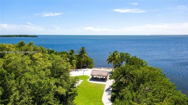 5863 Paradise Point Drive, Palmetto Bay, FL 33157