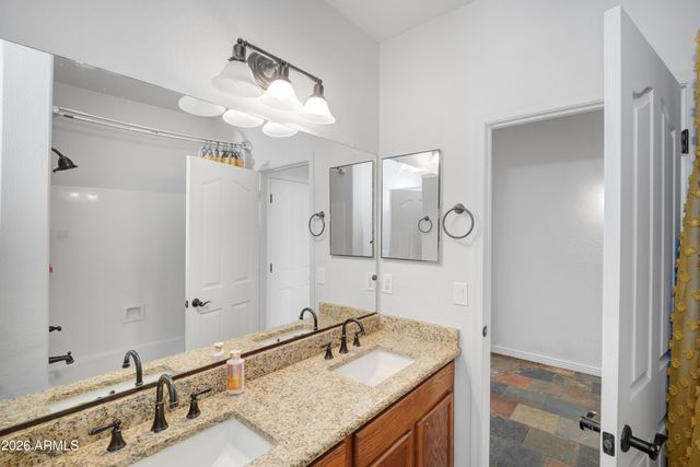 7824 S 73RD Lane, Laveen, AZ 85339