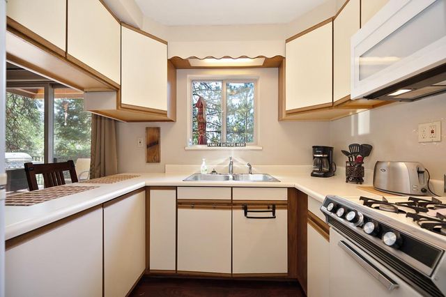 9600 Grizzly Flat Rd, Grizzly Flats, CA 95636