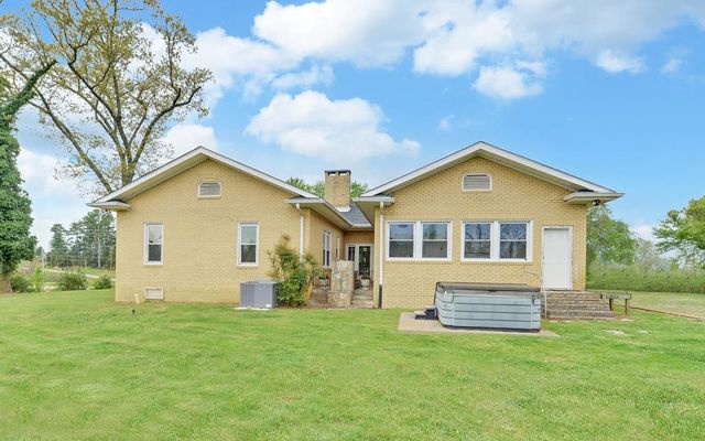 2465 Blue Ridge Drive, Blue Ridge, GA 30513