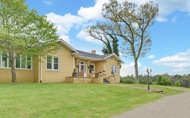2465 Blue Ridge Drive, Blue Ridge, GA 30513