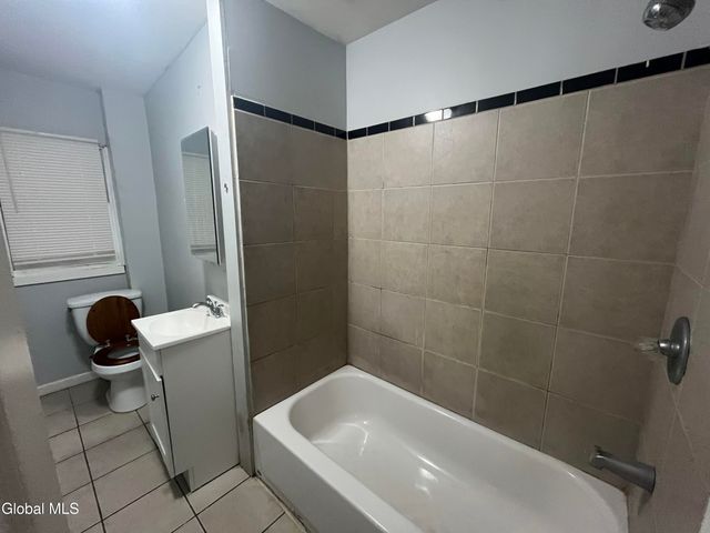 321 9th Street, Troy, NY 12180