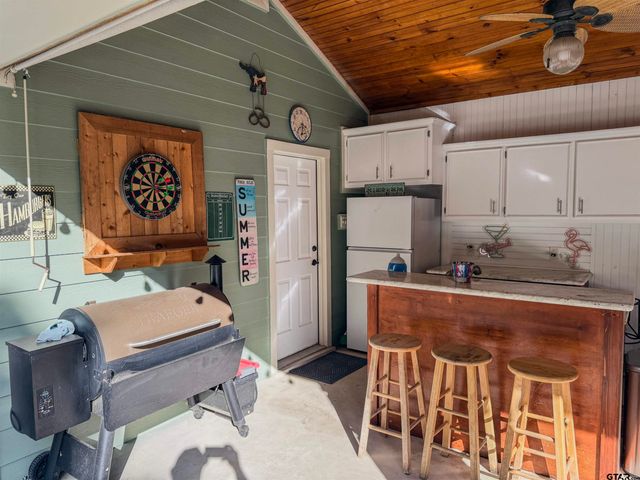 1101 Bunny Rabbit Rd, Athens, TX 75751