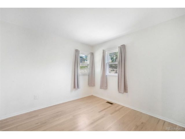 135 Helena Ln, Colorado Springs, CO 80904