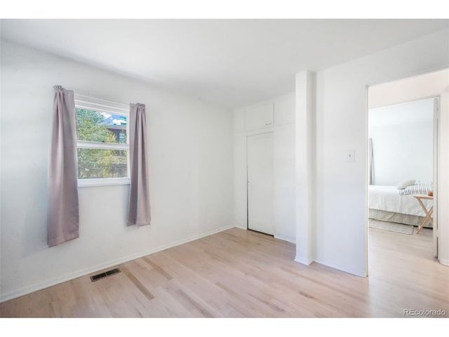 135 Helena Ln, Colorado Springs, CO 80904