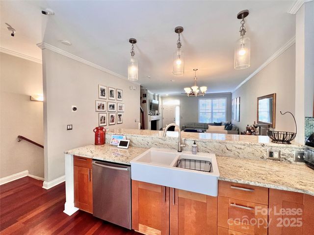 833 W 4th Street, Charlotte, NC 28202