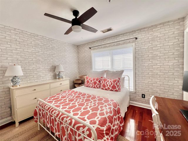 833 W 4th Street, Charlotte, NC 28202