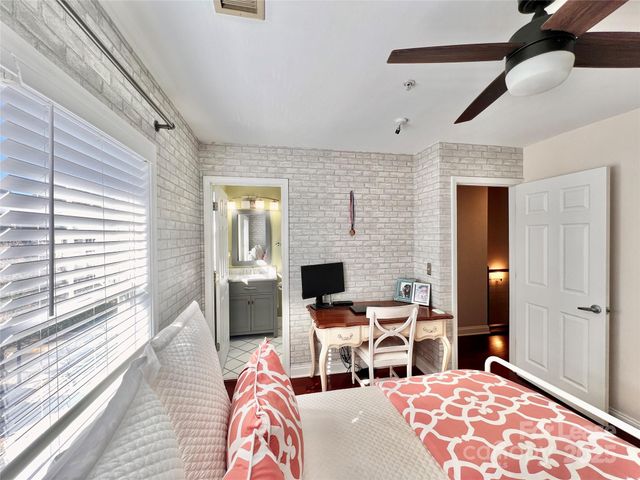 833 W 4th Street, Charlotte, NC 28202