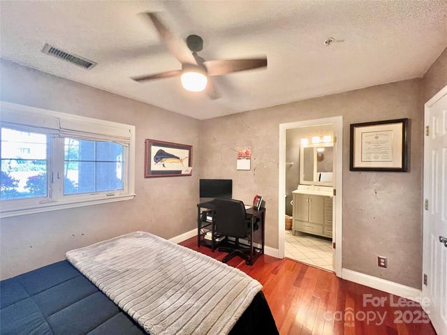 833 W 4th Street, Charlotte, NC 28202