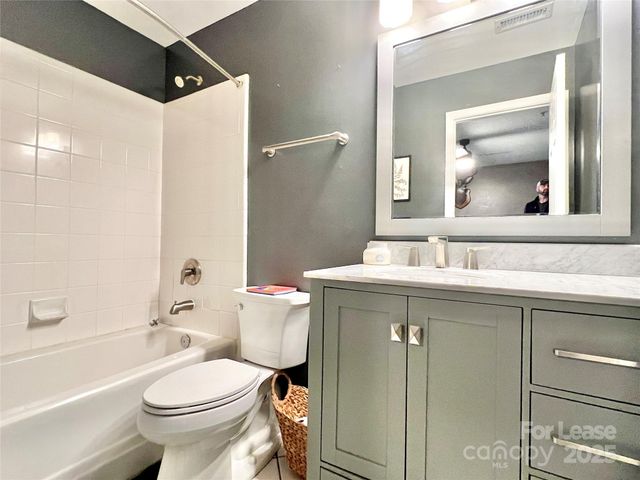 833 W 4th Street, Charlotte, NC 28202