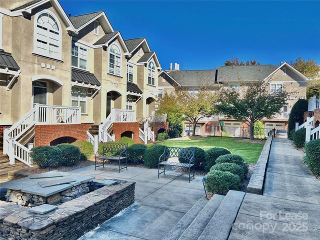 833 W 4th Street, Charlotte, NC 28202