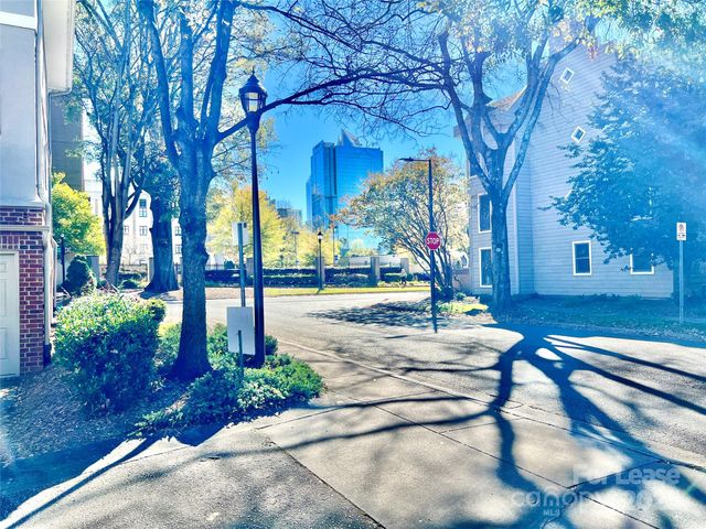 833 W 4th Street, Charlotte, NC 28202