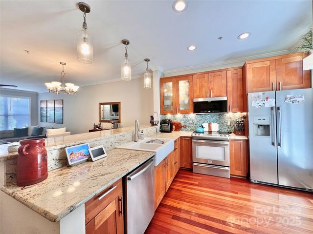 833 W 4th Street, Charlotte, NC 28202