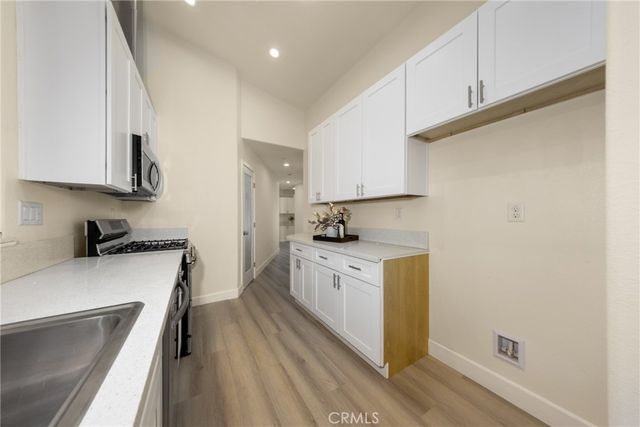 16241 Chestnut Street, Hesperia, CA 92345