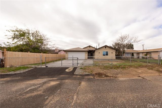 16241 Chestnut Street, Hesperia, CA 92345