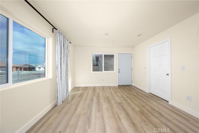 16241 Chestnut Street, Hesperia, CA 92345
