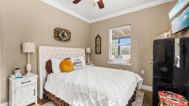 1084 Hhighway 11, Linden, TX 75563