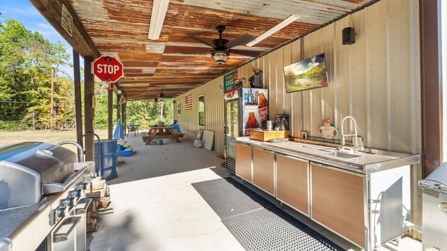 1084 Hhighway 11, Linden, TX 75563