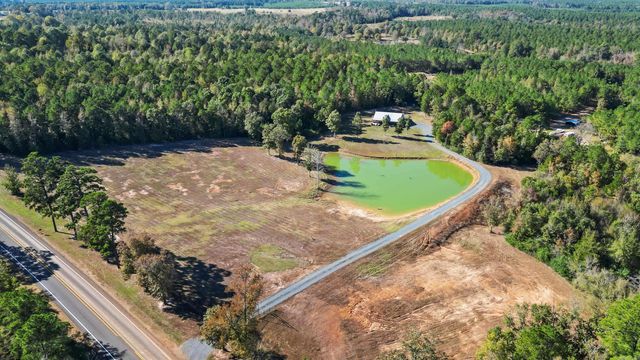 1084 Hhighway 11, Linden, TX 75563