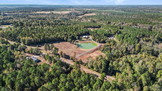 1084 Hhighway 11, Linden, TX 75563